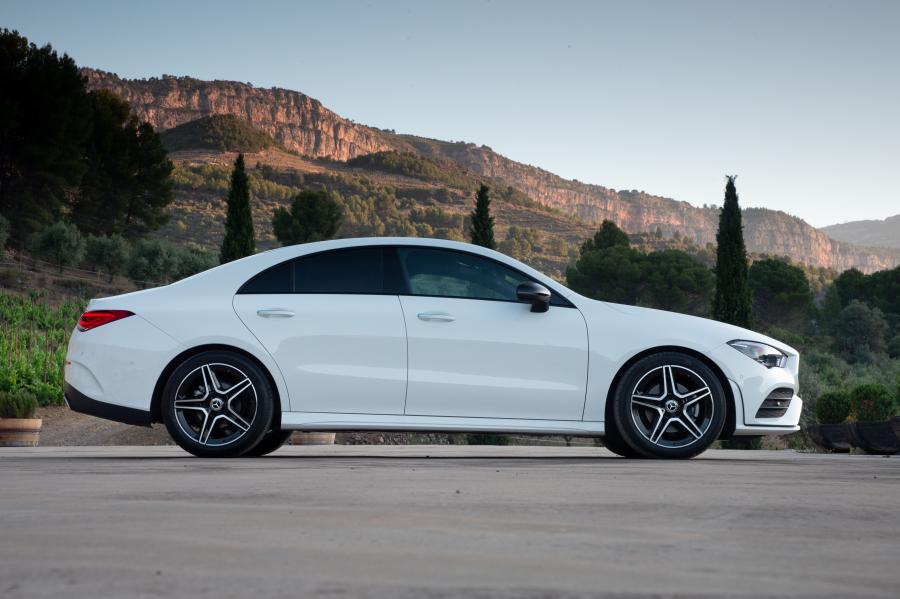  Mercedes-Benz CLA180 d AMG Line 2019 года  (WW) (фото 4 из 28)